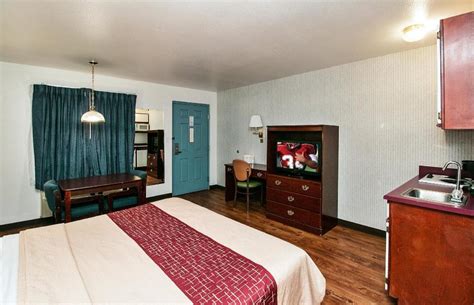 Red Roof Inn Las Vegas in Las Vegas (NV) - Room Deals, Photos & Reviews