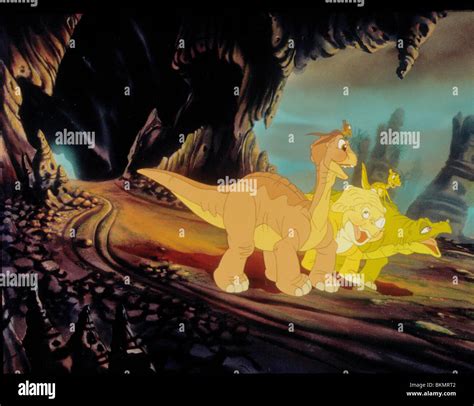 THE LAND BEFORE TIME (1988) ANIMATION LBT 001 Stock Photo - Alamy