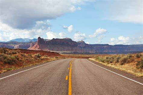 American landscapes stock image. Image of outdoor, road - 25225069