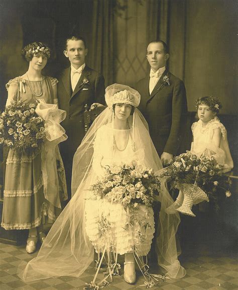 50 Fascinating Vintage Wedding Photos From the Roaring 20s ~ Vintage ...