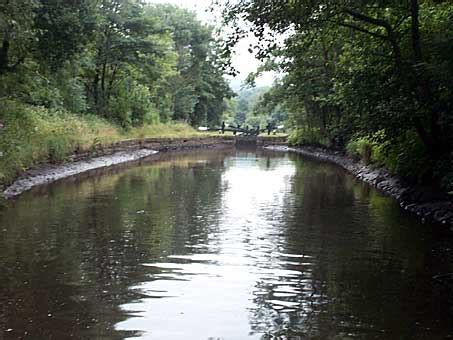 Stalybridge to Diggle - A cruise on the Huddersfield Narrow Canal