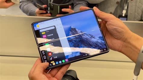 Xiaomi Mi MIX FOLD foldable phones Hands-On - YouTube