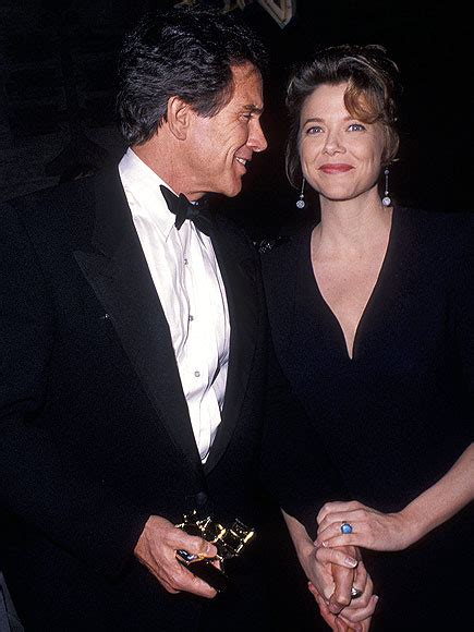 Hollywood's Marriages That Last - WARREN & ANNETTE, 20 years : People.com