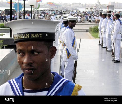 Eritrea soldier hi-res stock photography and images - Alamy