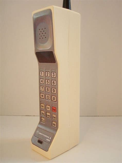 1980's Style Vintage Brick Cell / Mobile Phone Toy / Prop DynaTAC - 8000s | Retro phone, Mobile ...
