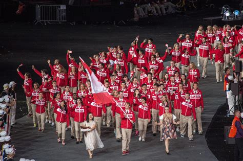 File:Canada at London 2012 Olympic Opening Ceremony.jpg - Wikimedia Commons