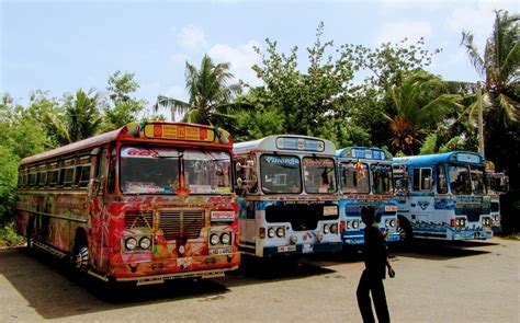 Sri Lanka Buses. Traveling around Sri Lanka on cheap and colorful buses ...