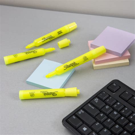 Sharpie 1920938 Fluorescent Yellow Chisel Tip Accent Tank Highlighter ...