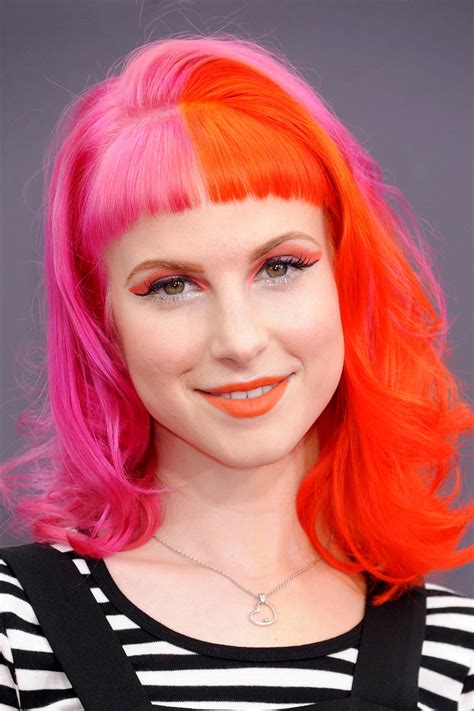 Hayley Williams & hair colour - Hayley Williams hairstyles - Manic ...