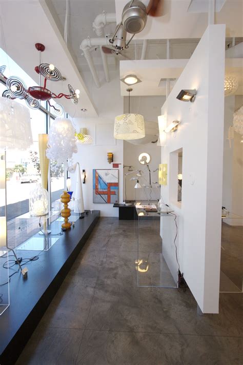 Urban Lighting Showroom Image. | Lojas de iluminação, Interiores ...