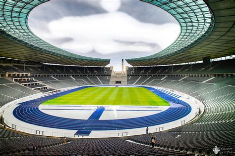 Download Olympiastadion Berlin Fußball Images – All in Here