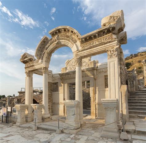 Temple Of Hadrian, Piazza Di Pietra. Rome, Italy. Night Stock Image - Image of ancient, lens ...