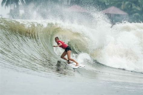 Spot Surfing Terbaik Kelas Dunia Yang Ada di Indonesia – Govnews.idn