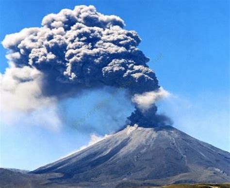 Mount Tongariro volcano erupts in New Zealand - Disasters | Tengrinews