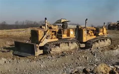 VIDEO: Vintage Cat DD9G gave single operator power of 2 dozers in tandem