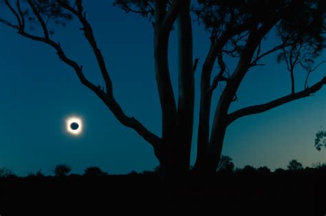 Solar Eclipse - Art Wolfe