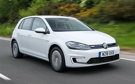 VW e-Golf 2022 | A safe, reliable electric car | Read our review