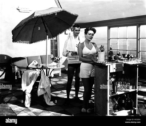 MILDRED PIERCE, Zachary Scott, Joan Crawford, 1945 Stock Photo - Alamy