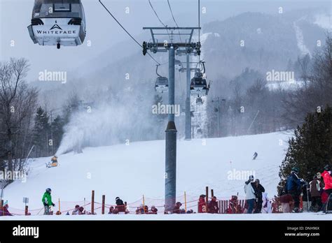 Whiteface mountain telecabin gondola Stock Photo - Alamy