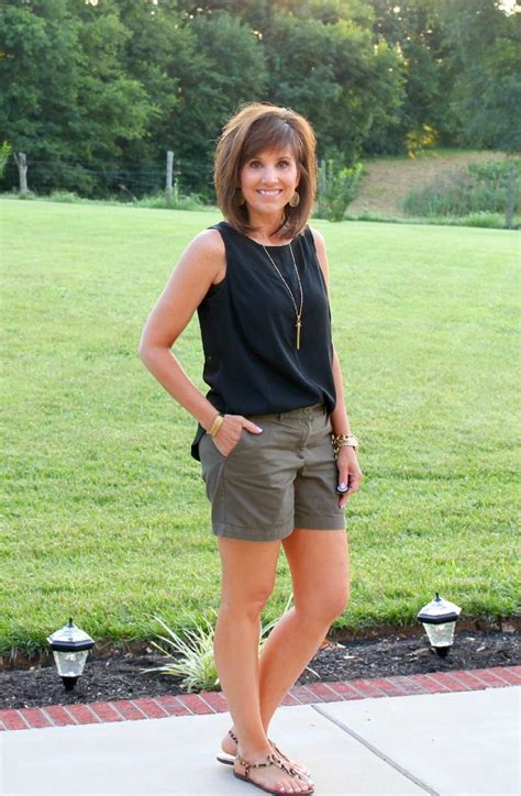 Summer Fashion For Women Over 40 - Cyndi Spivey | Summer outfits women ...