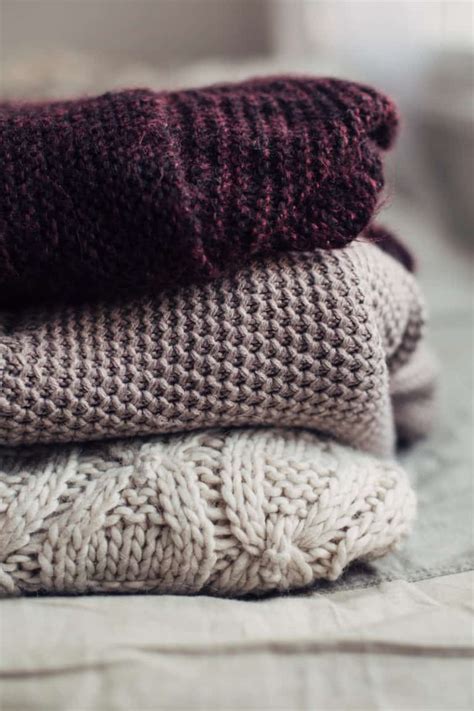 4 Cozy Sweaters to Stay Warm in This Fall & Winter