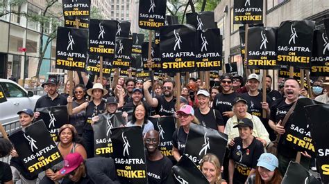 The Hollywood strike is a labor vs. capital struggle in the new economy – People's World