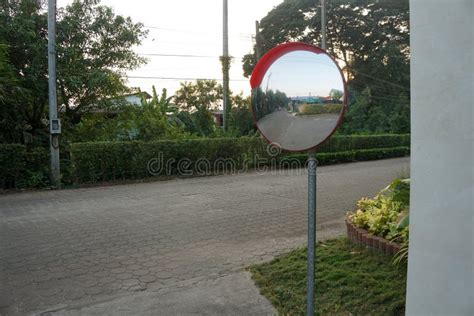 Outdoor Convex Mirrors. Traffic Curved Glass. Large Convex Mirror on ...