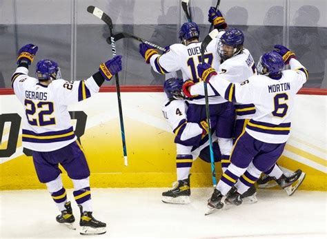 How did Mankato become best men’s college hockey team in the country?