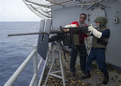 DVIDS - Images - USS Peleliu crew-served weapons gun shoot during PHIBLEX 15 [Image 2 of 2]