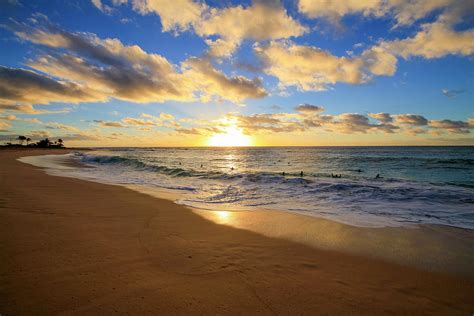 Sunrise, Sandy Beach Park, Kai, Oahu Photograph by Douglas Peebles