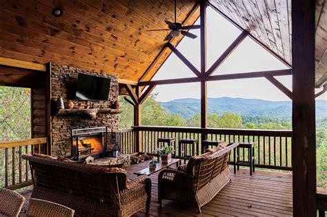 8 Dreamy, Secluded Cabins for a Restful Escape | Cabin aesthetic ...