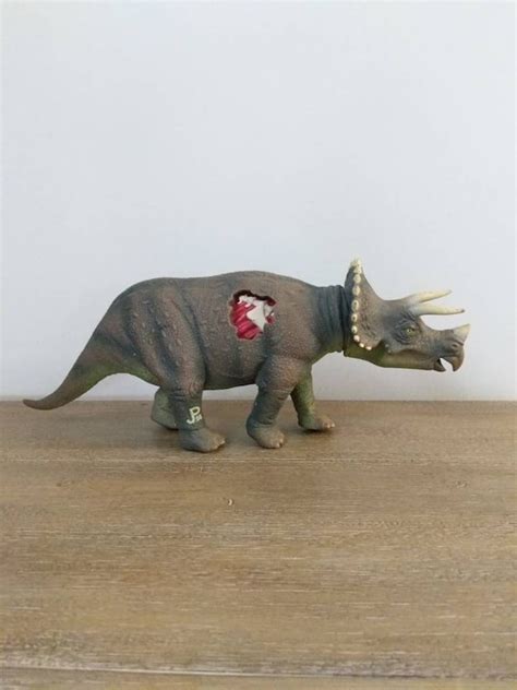 Vintage 1993 Kenner Jurassic Park Toy Triceratops Action - Etsy