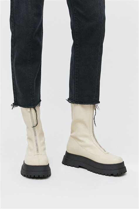 24 '90s-Inspired Boots from the Decade's Biggest Boot Trends | Who What Wear