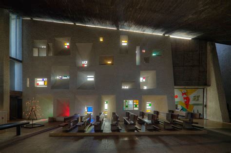 Chapel of Nôtre Dame du Haut by Le Corbusier