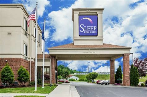 SLEEP INN & SUITES DANVILLE HWY 58 $99 ($̶1̶4̶4̶) - Prices & Hotel Reviews - VA - Tripadvisor