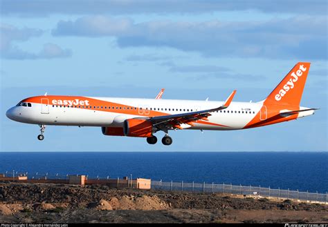 G-UZMI easyJet Airbus A321-251NX Photo by Alejandro Hernández León | ID 1144971 | Planespotters.net