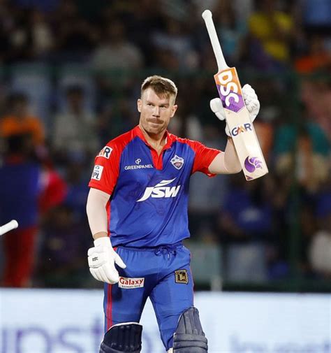 Warner scripts new IPL record! - Rediff Cricket