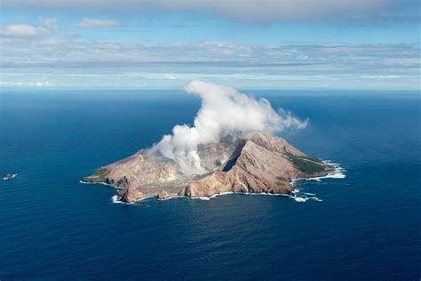 L’eruzione del vulcano White Island in Nuova Zelanda - Wired