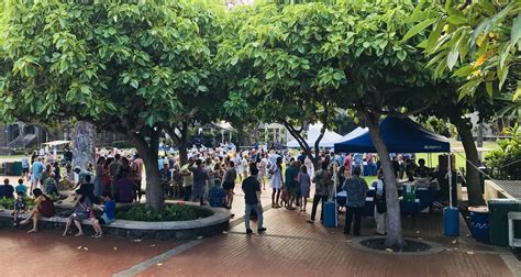 Hundreds of #PunahouAlumni from all classes are on campus for Alumni Celebration tonight! # ...