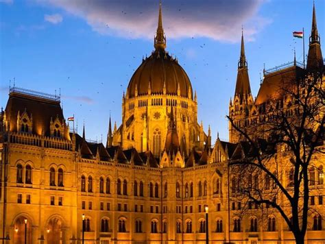 10 Great Hungarian Parliament Building Facts