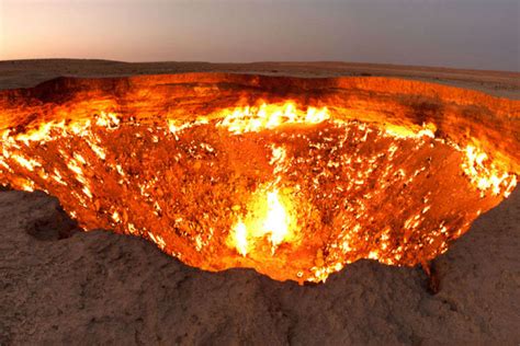 Burning gas crater in Darvaza, Turkmenistan, Happytrips.com | Times of ...