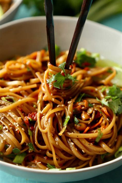 20 Minute Spicy Thai Noodles - The Chunky Chef