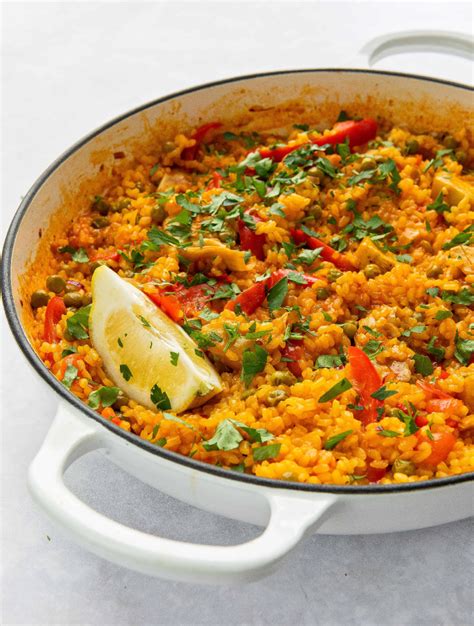 Easy Peasy Paella - Healthy Living James Simple gluten-free & vegan Paella loaded with flavour ...