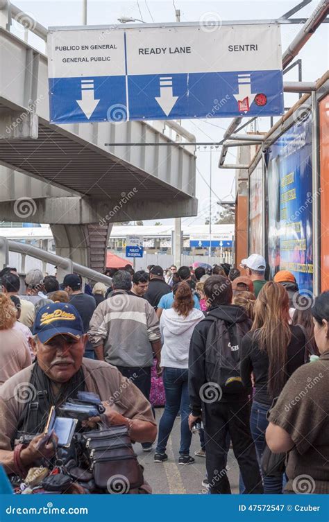 Pedestrian border crossing editorial photography. Image of three - 47572547