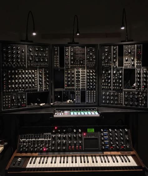 Pin by Glenn Kelly on Modular Synths | Moog synthesizer, Synthesizer, Electronic music