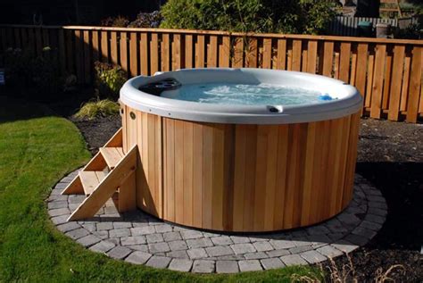 10+ Outdoor Round Hot Tub – DECOOMO