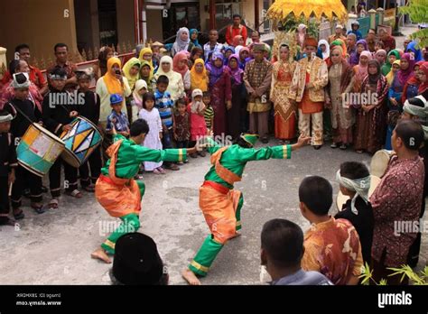 La danza Saluang: la danza folclórica de la región de Minangkabau en Sumatra, Indonesia