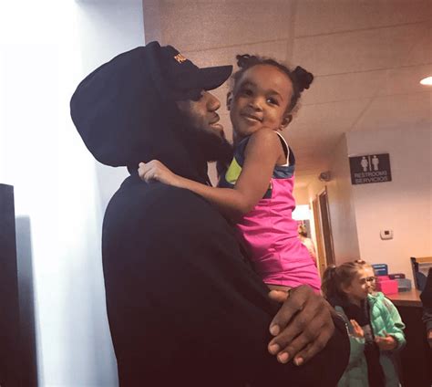 LeBron James sings this Disney classic with adorable daughter Zhuri (video)