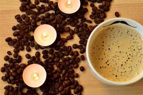 11 Amazing Coffee Scented Candles