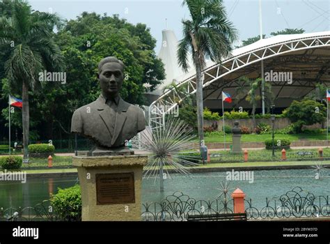 Bronze Statue of Apolinario Mabini, 1st Prime Minister of the Philippines, Rizal Park, formerly ...